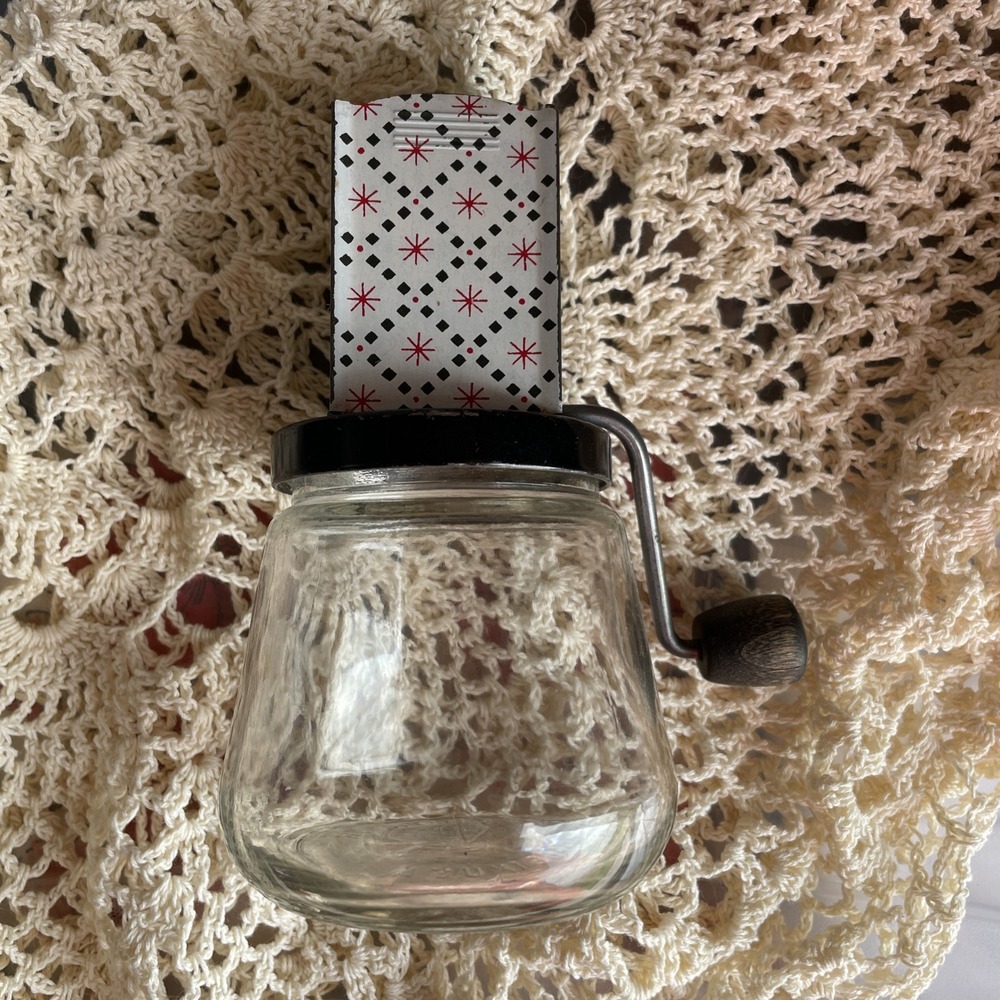 Vintage Androck #49 Manual Nut Chopper/Grinder Red Starburst Design